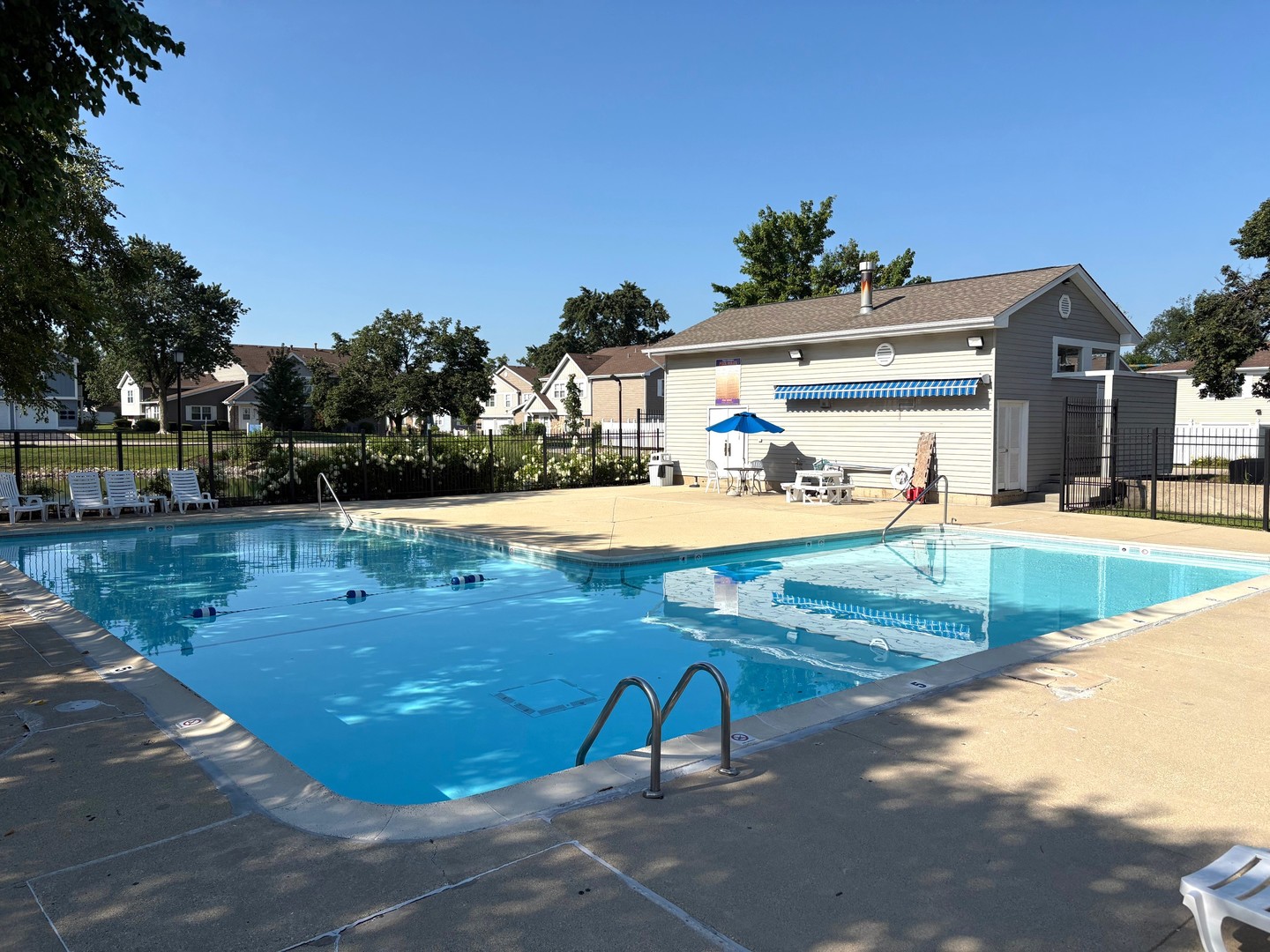 1489 Woodcutter Lane #A, Wheaton, IL 60189