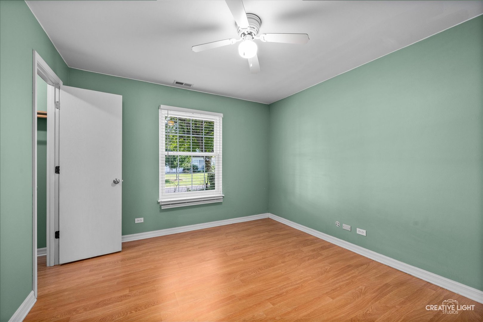 1489 Woodcutter Lane #A, Wheaton, IL 60189