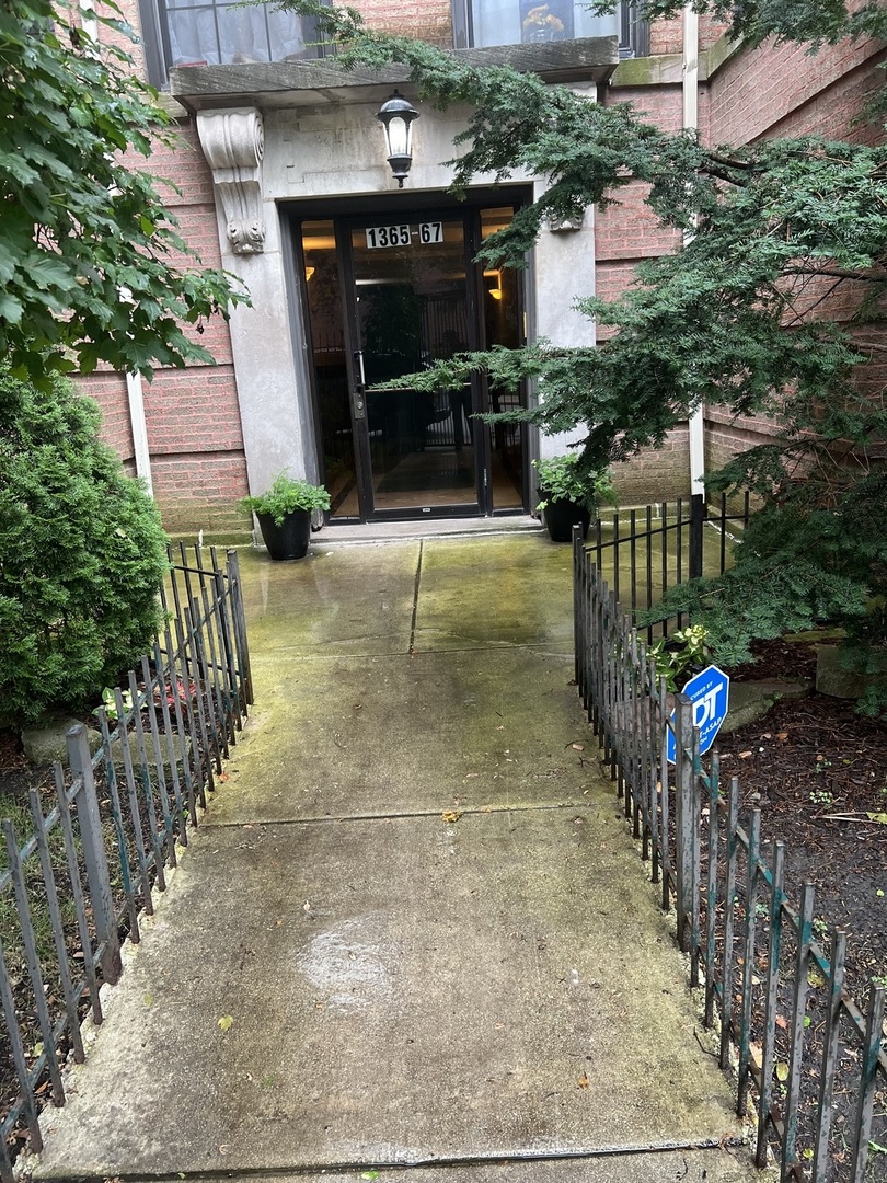 1367 E 64th Street #2, Chicago, IL 60637