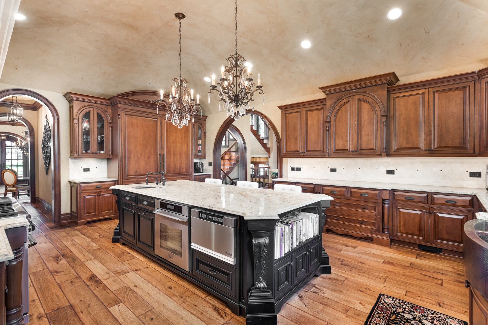 21 Forest Avenue, Naperville, IL 60540