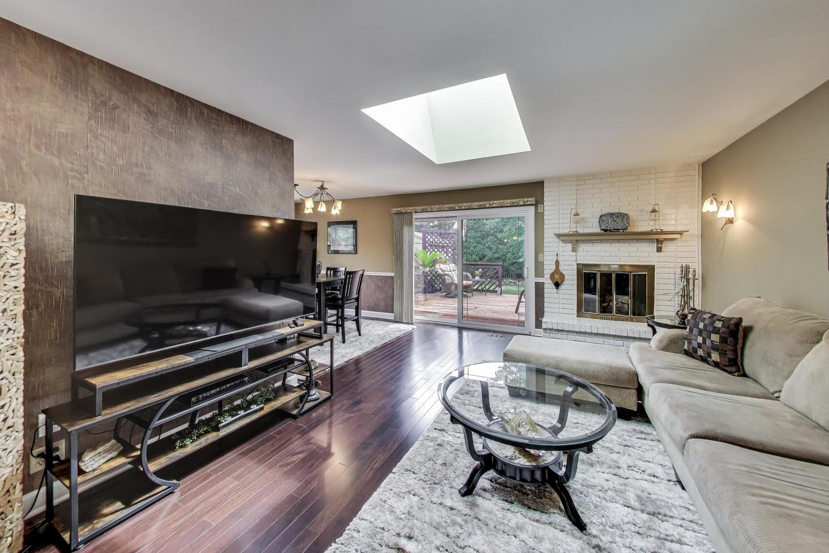 161 E Old Bridge Road, Palatine, IL 60067
