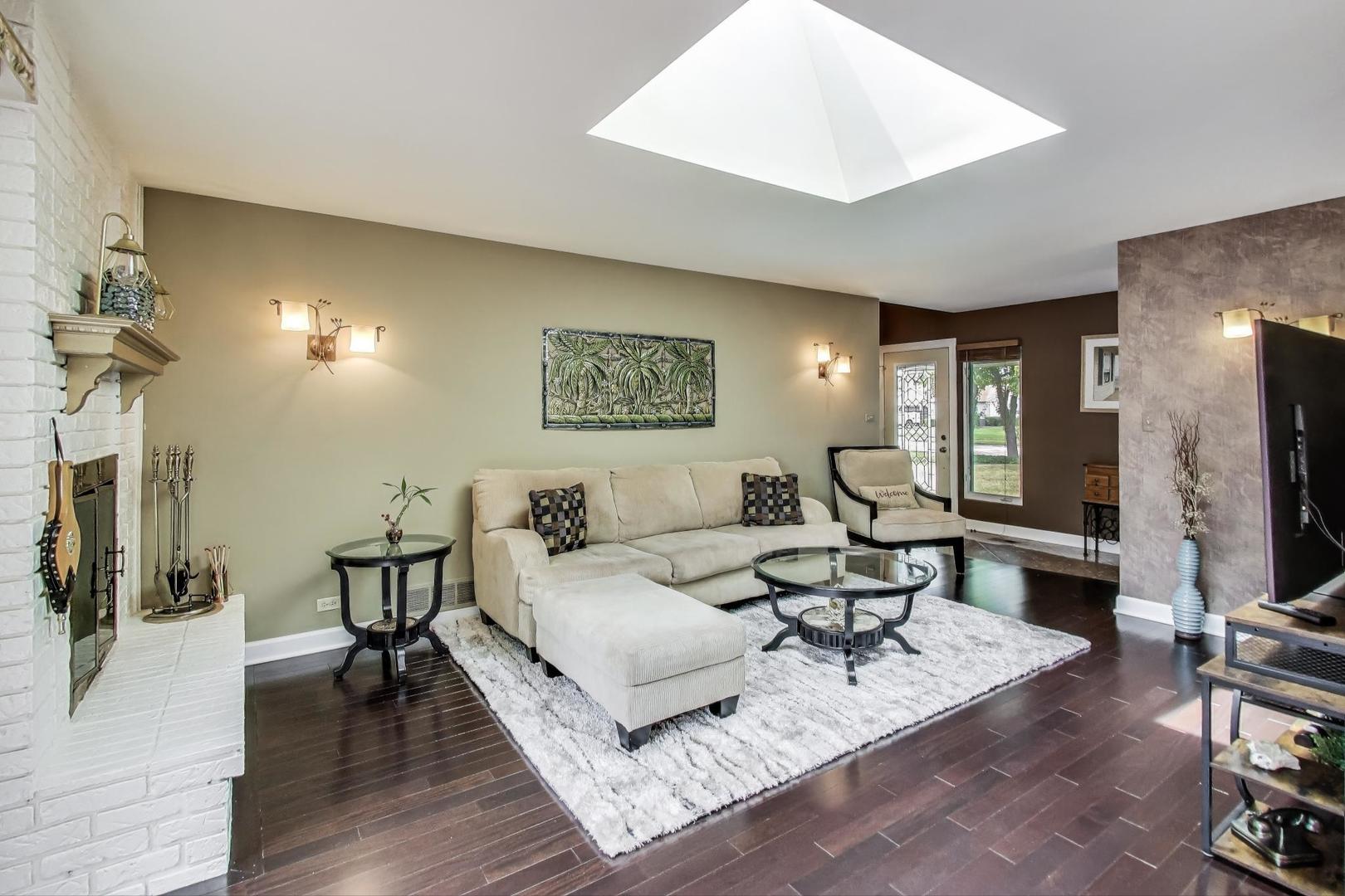 161 E Old Bridge Road, Palatine, IL 60067