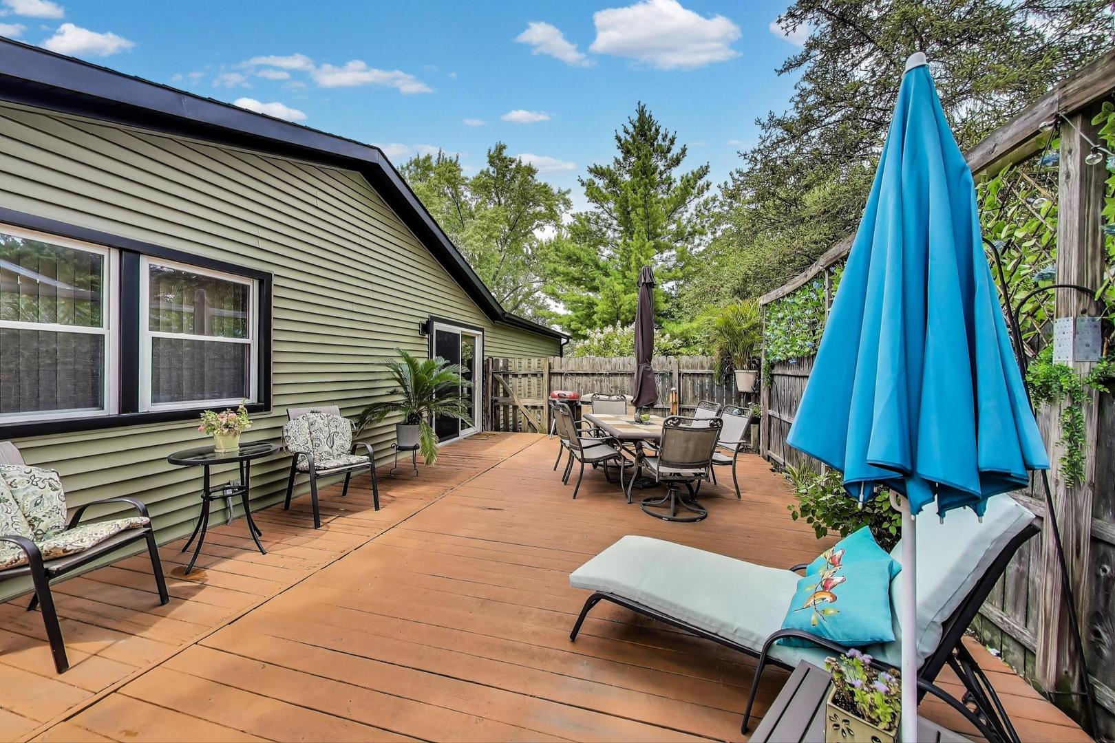161 E Old Bridge Road, Palatine, IL 60067