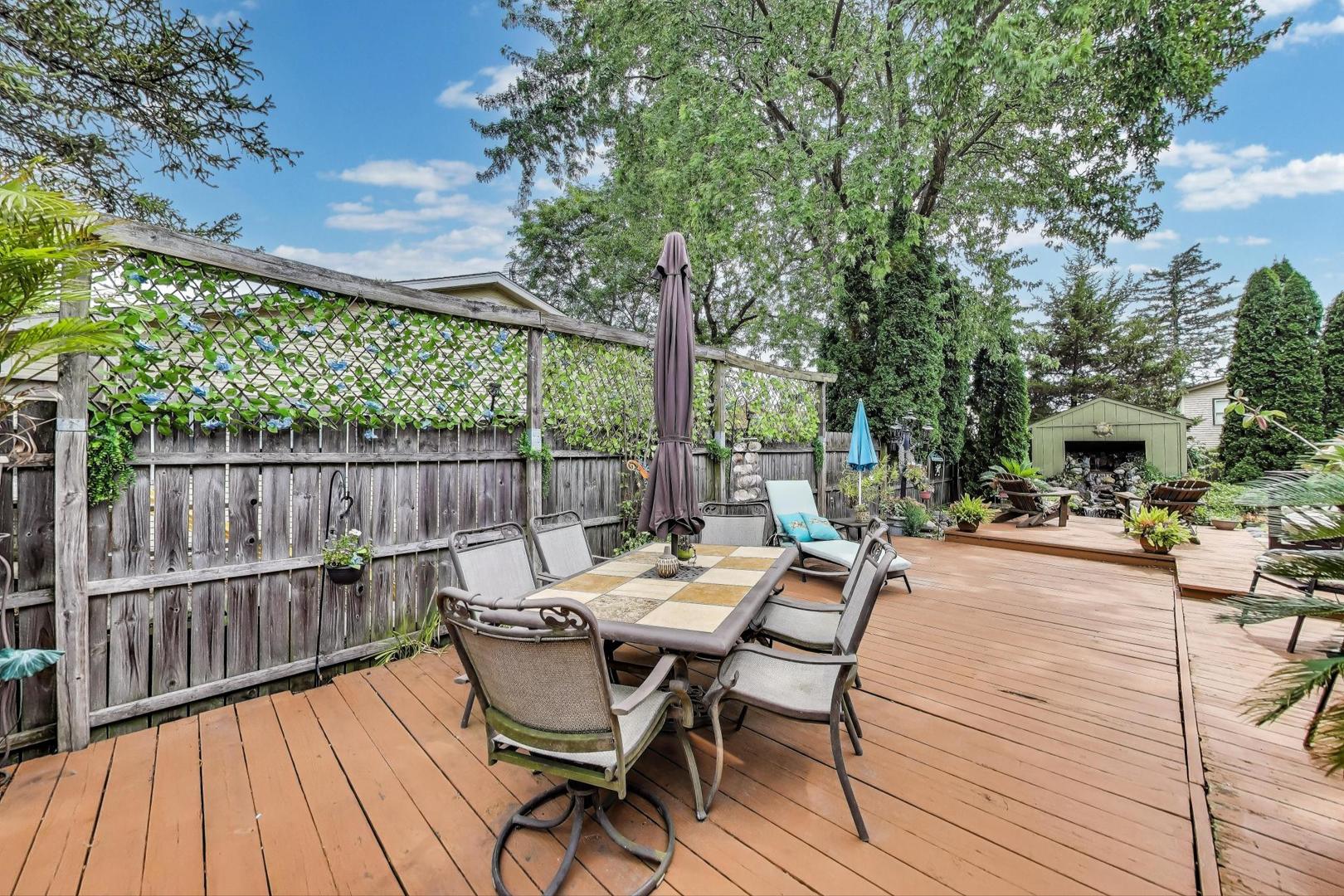 161 E Old Bridge Road, Palatine, IL 60067