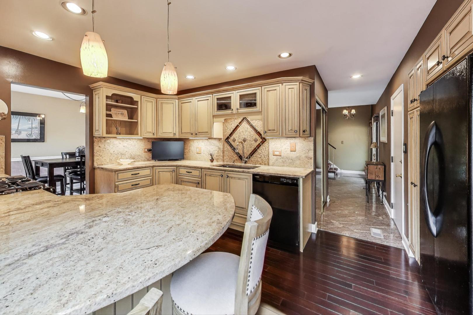 161 E Old Bridge Road, Palatine, IL 60067