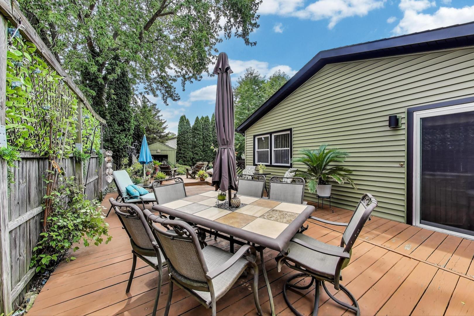 161 E Old Bridge Road, Palatine, IL 60067