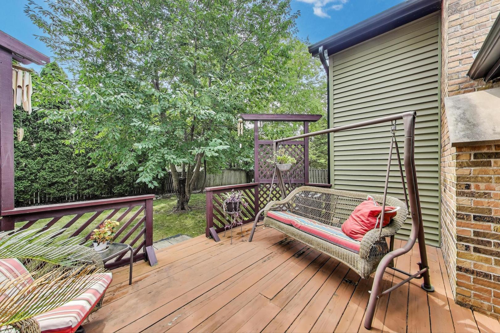 161 E Old Bridge Road, Palatine, IL 60067