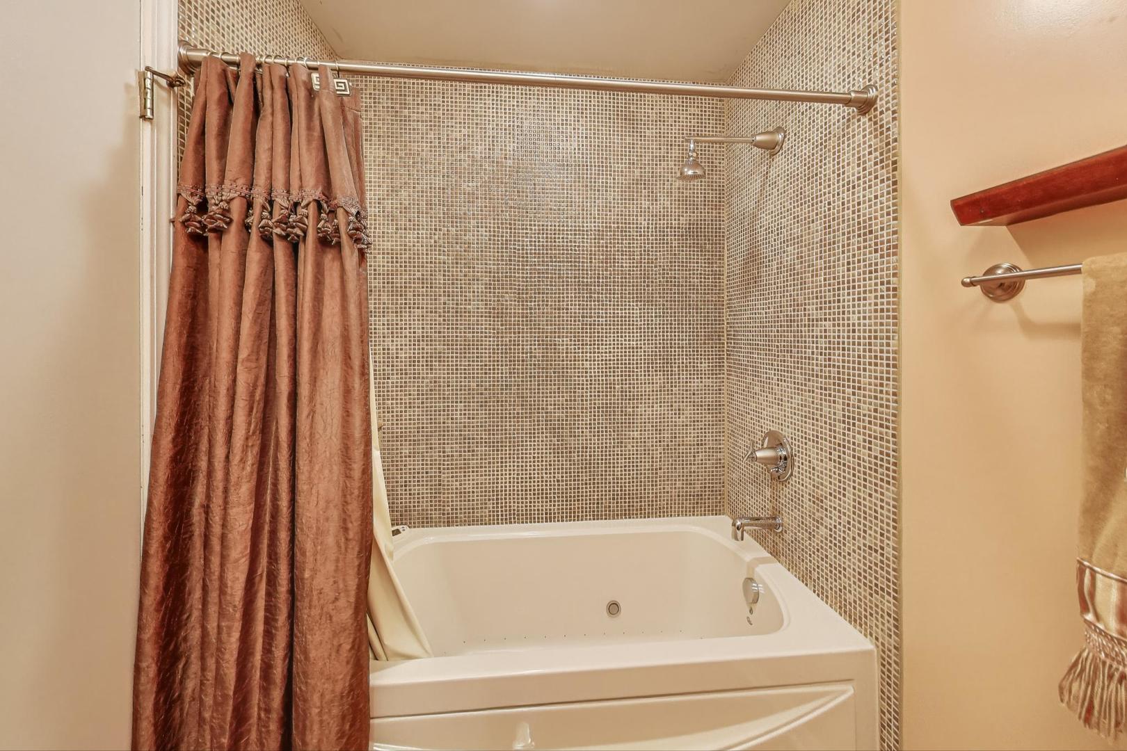 161 E Old Bridge Road, Palatine, IL 60067