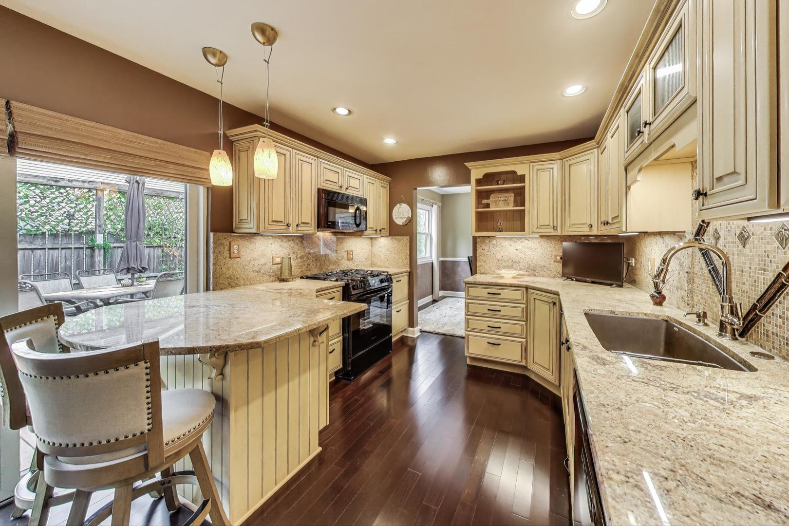 161 E Old Bridge Road, Palatine, IL 60067