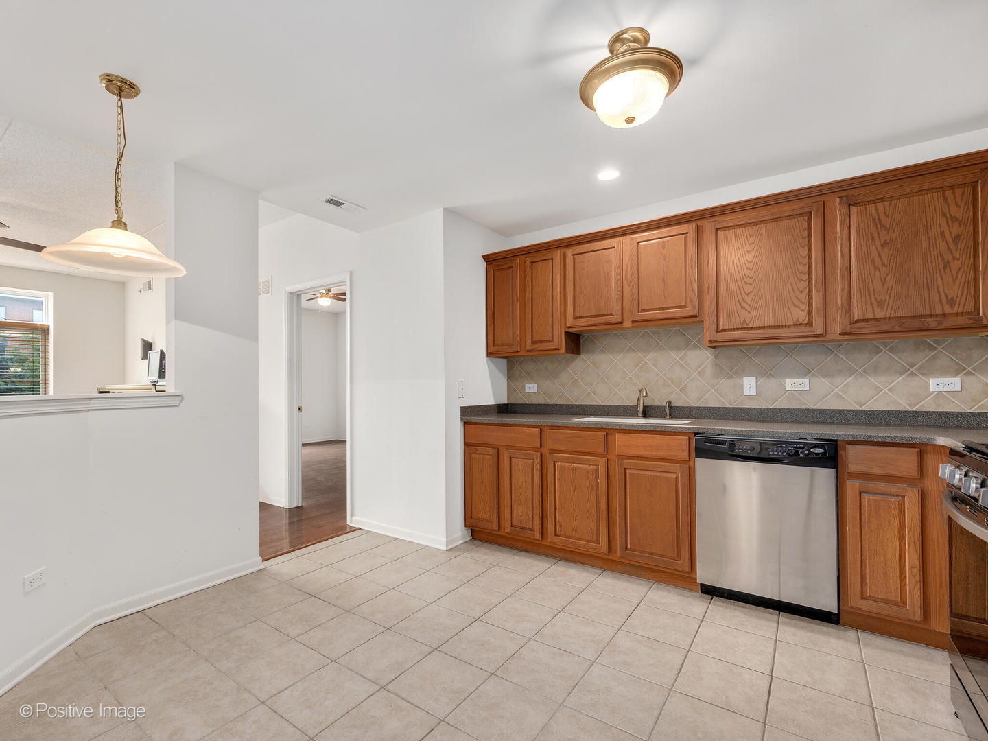 855 E 22nd Street #202, Lombard, IL 60148