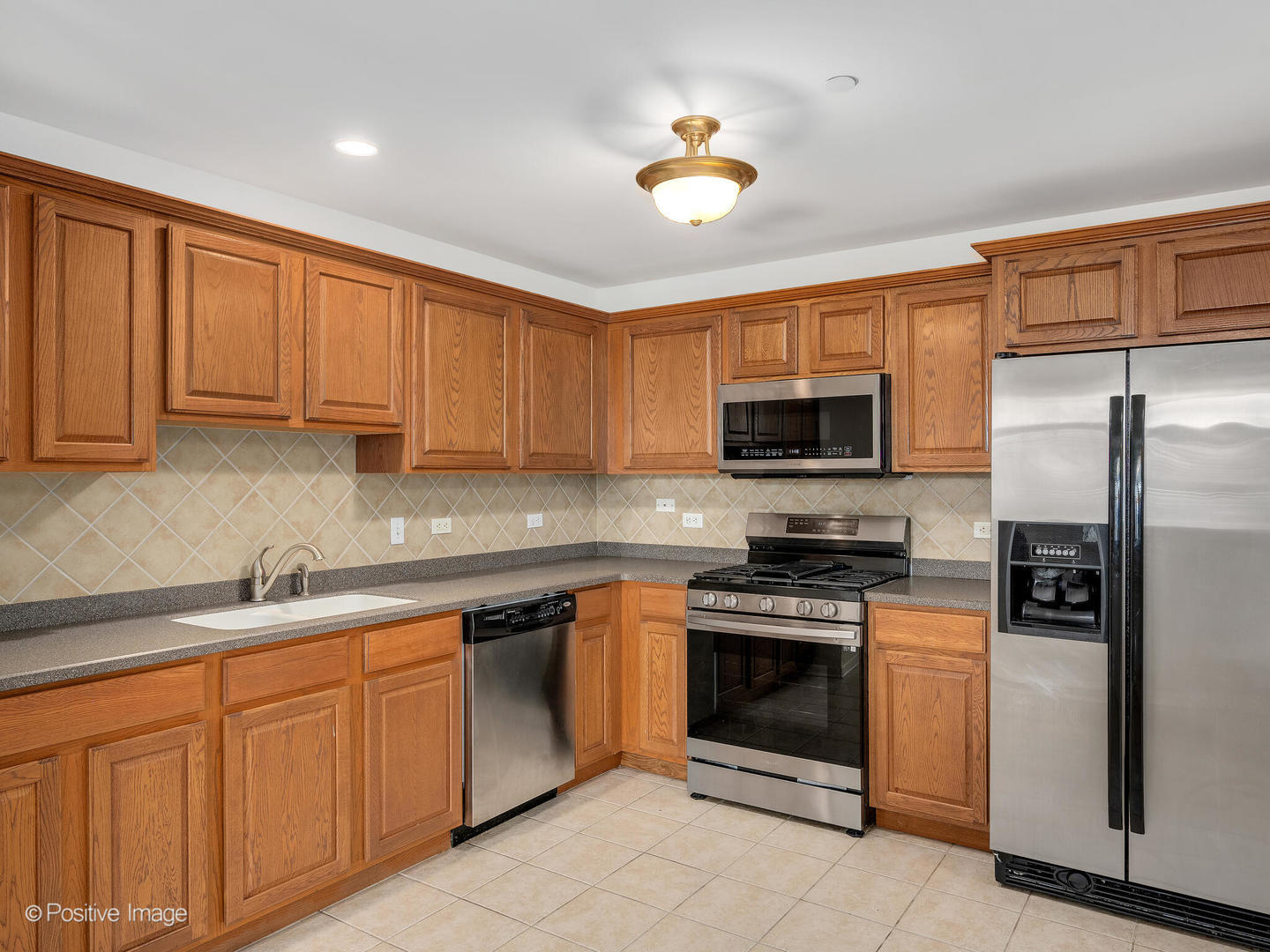 855 E 22nd Street #202, Lombard, IL 60148