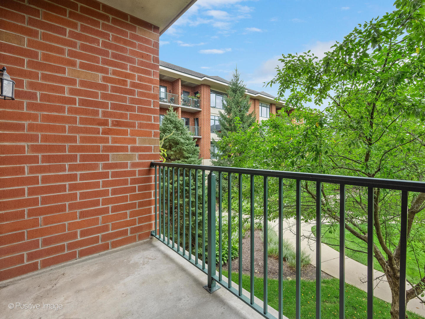 855 E 22nd Street #202, Lombard, IL 60148