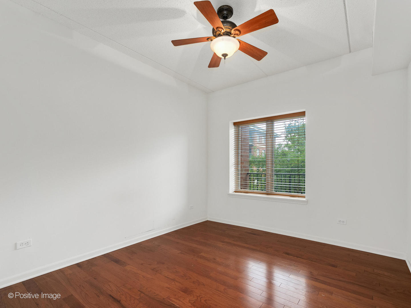 855 E 22nd Street #202, Lombard, IL 60148