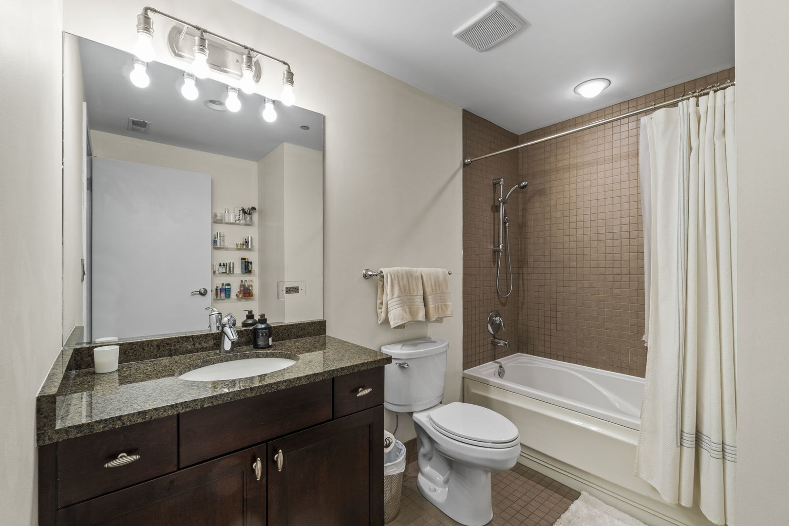 10 S Dunton Avenue #407, Arlington Heights, IL 60005