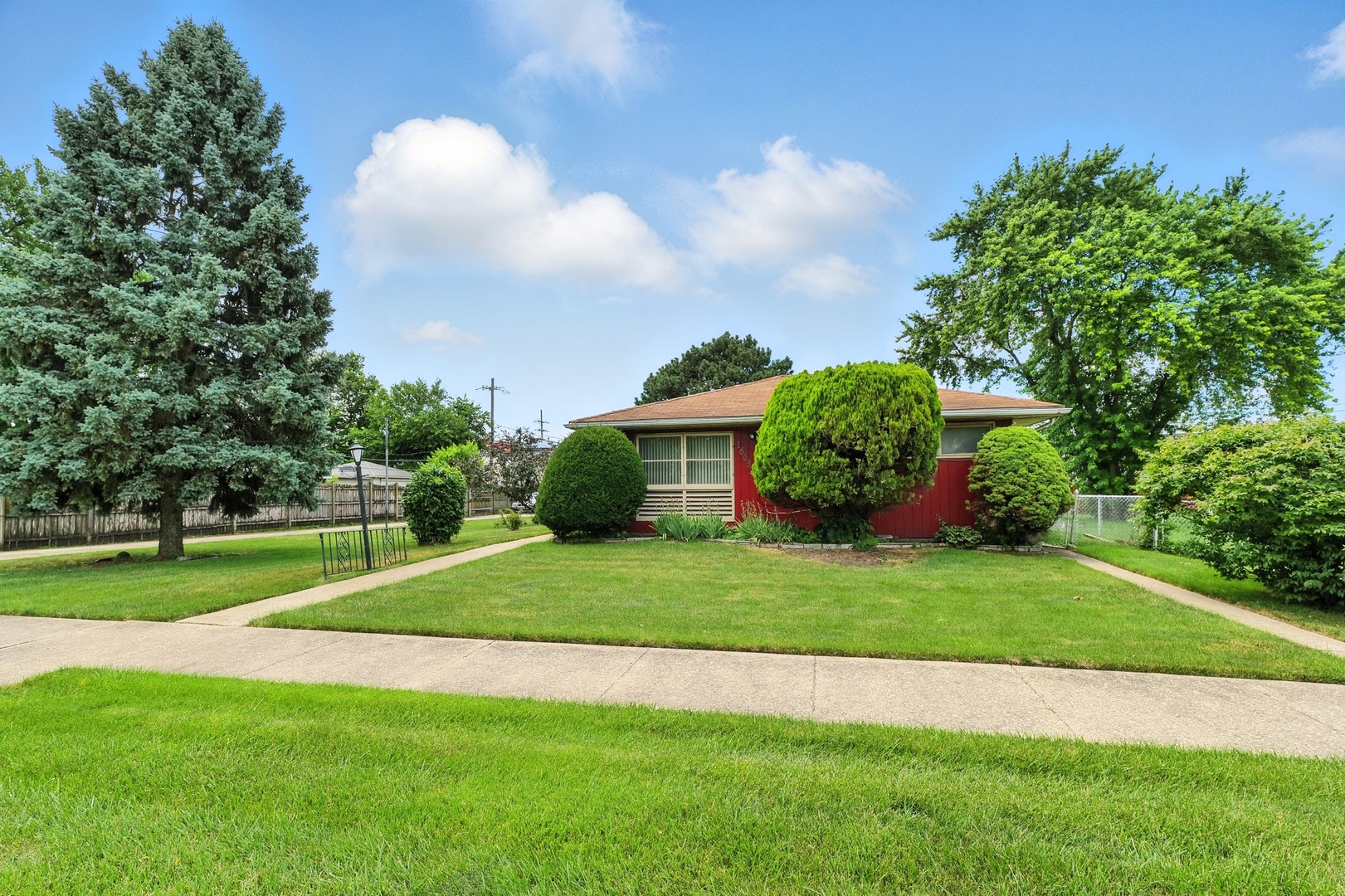 16632 Emerald Avenue, Harvey, IL 60426