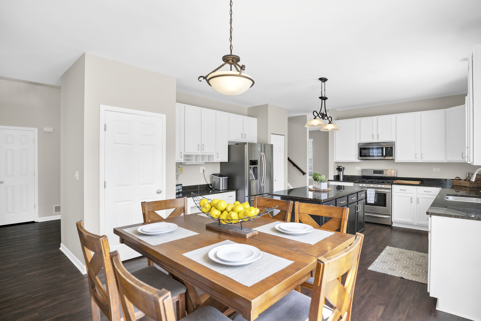 2652 Bainbridge Boulevard, West Chicago, IL 60185