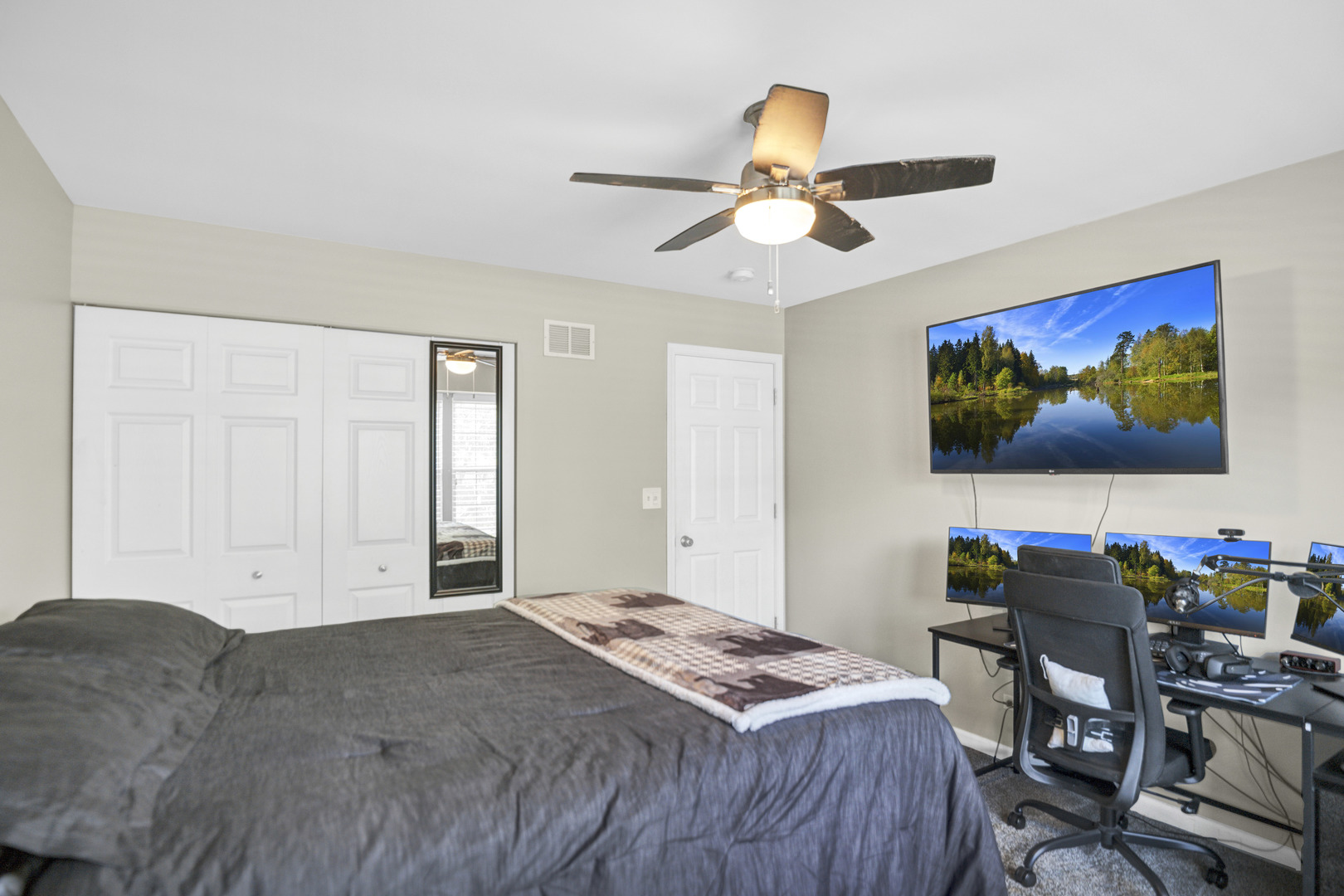 2652 Bainbridge Boulevard, West Chicago, IL 60185
