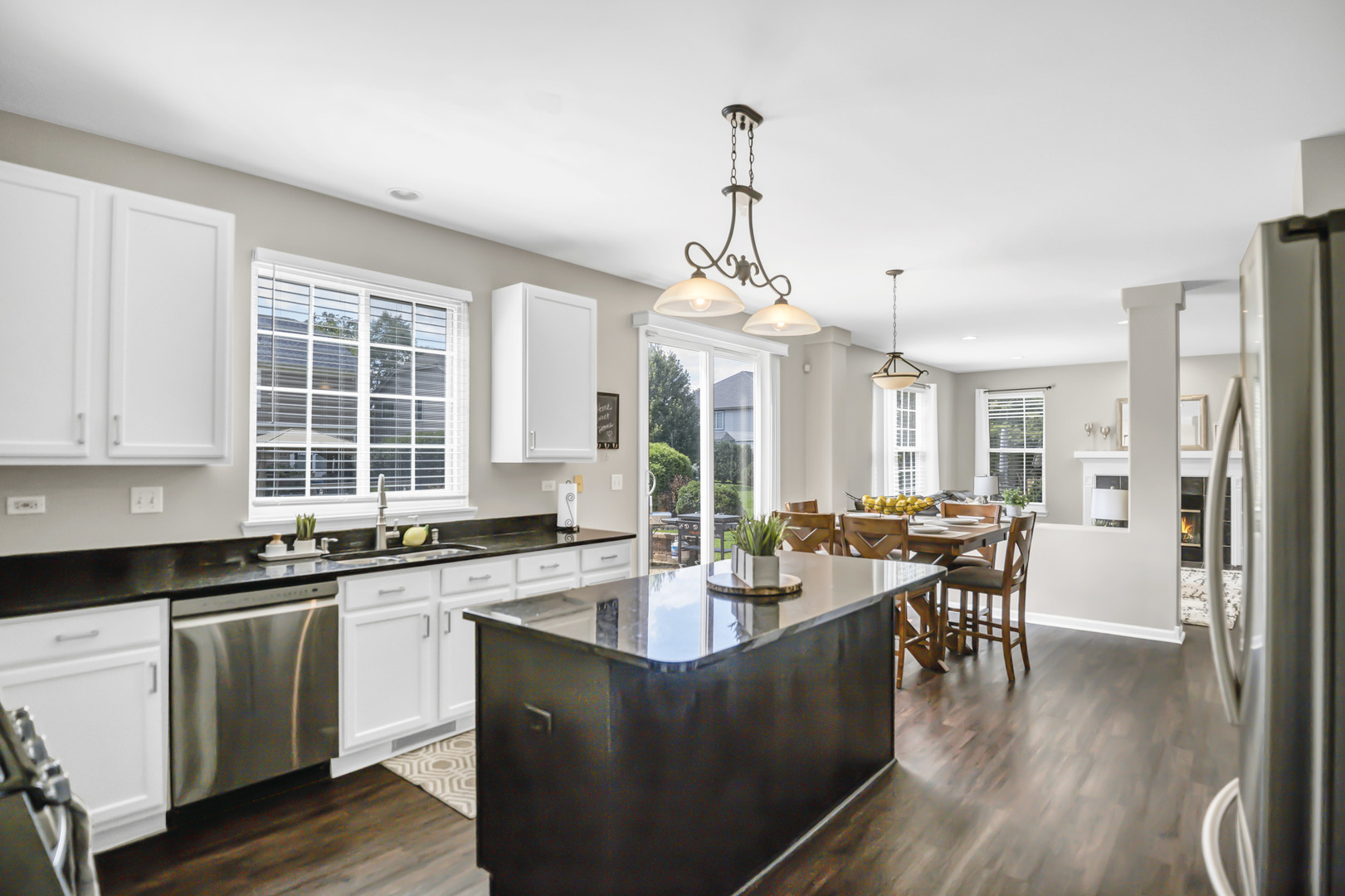 2652 Bainbridge Boulevard, West Chicago, IL 60185