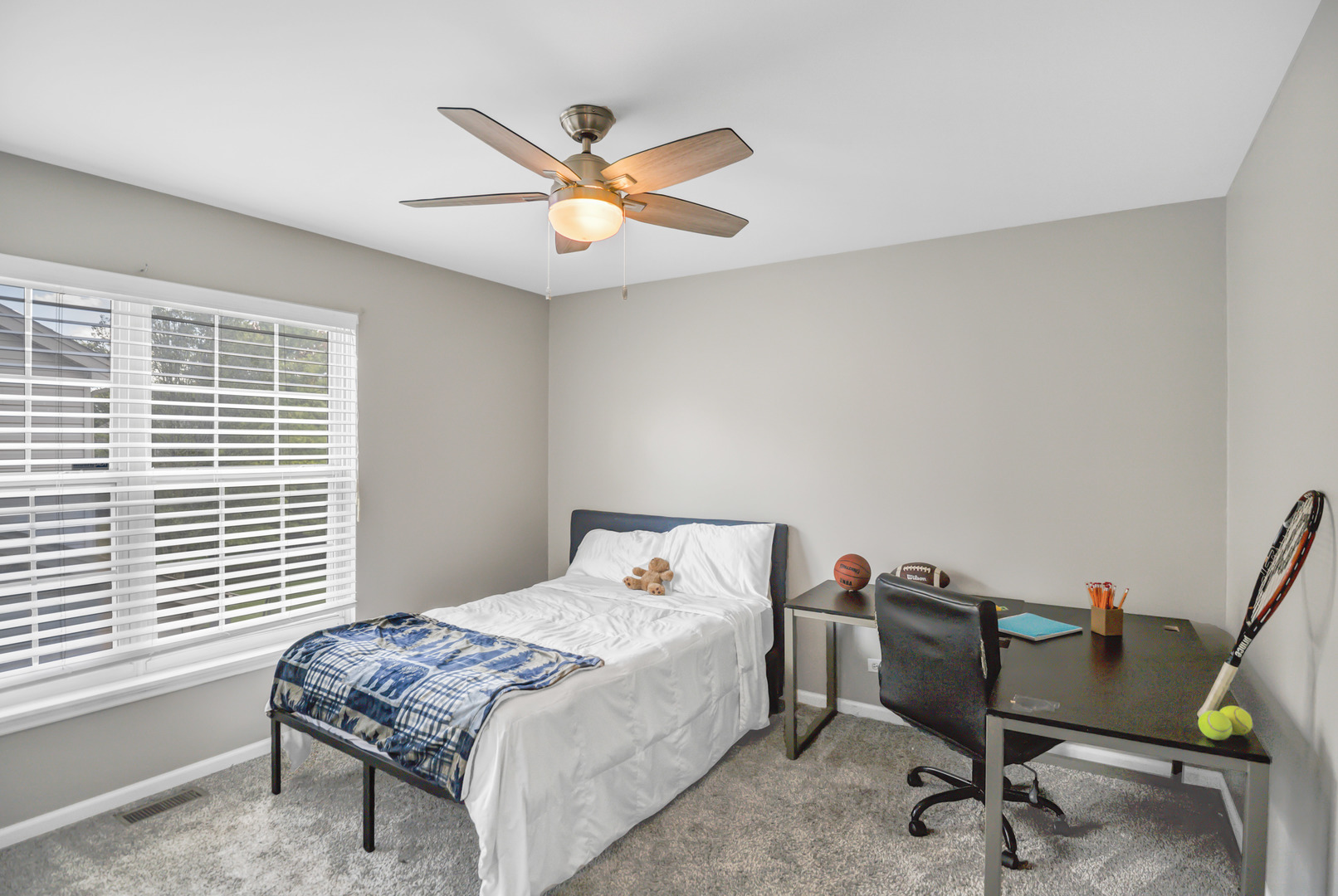 2652 Bainbridge Boulevard, West Chicago, IL 60185