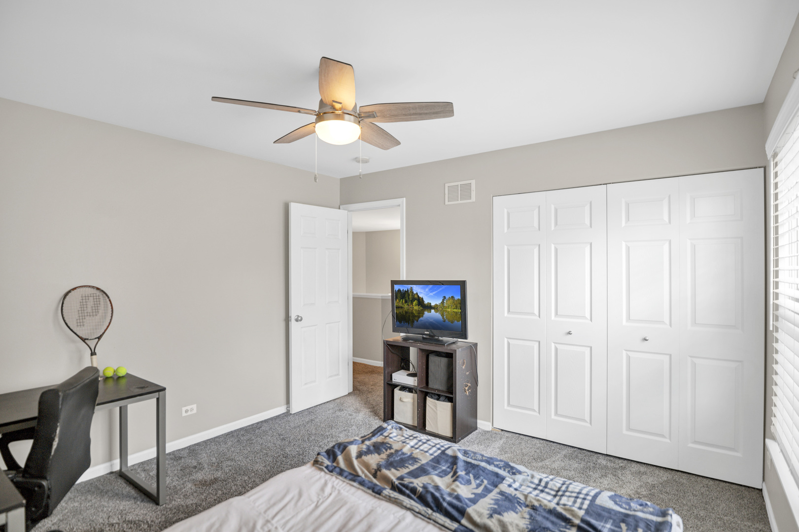2652 Bainbridge Boulevard, West Chicago, IL 60185