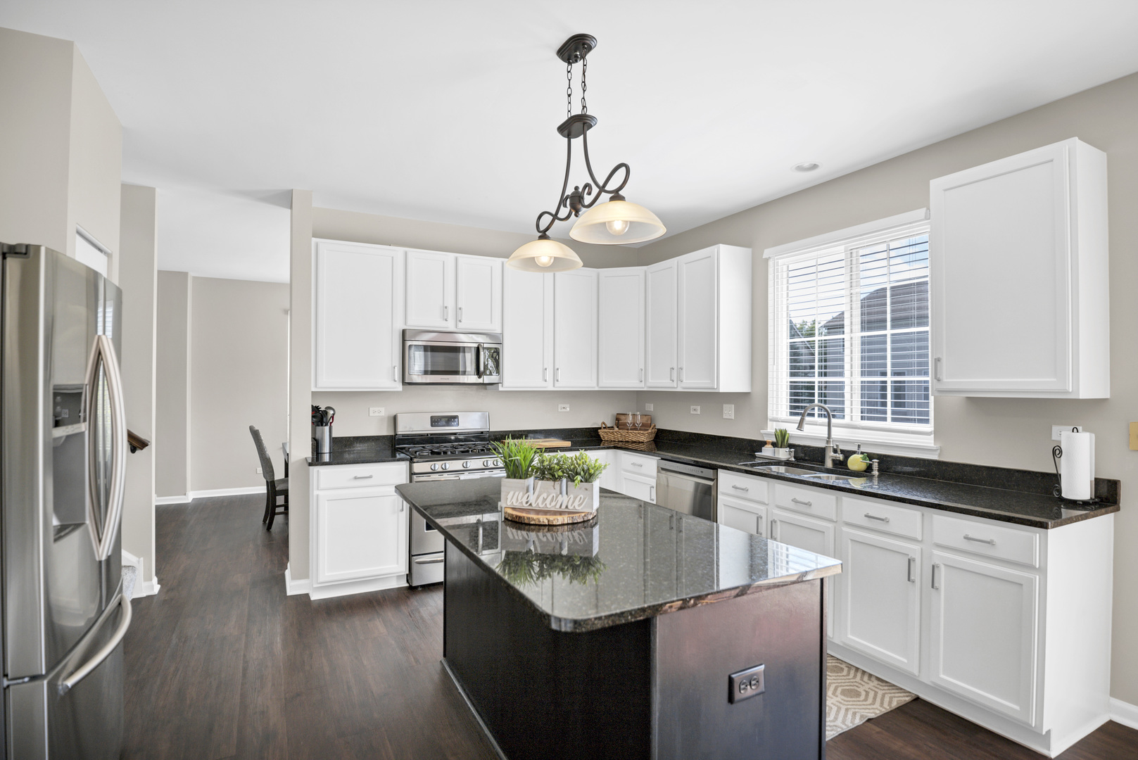 2652 Bainbridge Boulevard, West Chicago, IL 60185
