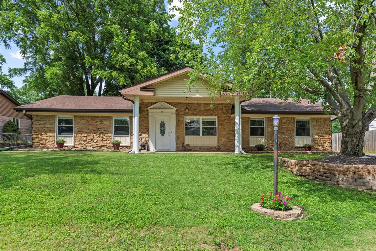 15 Mesa Road, Springfield, IL 62702