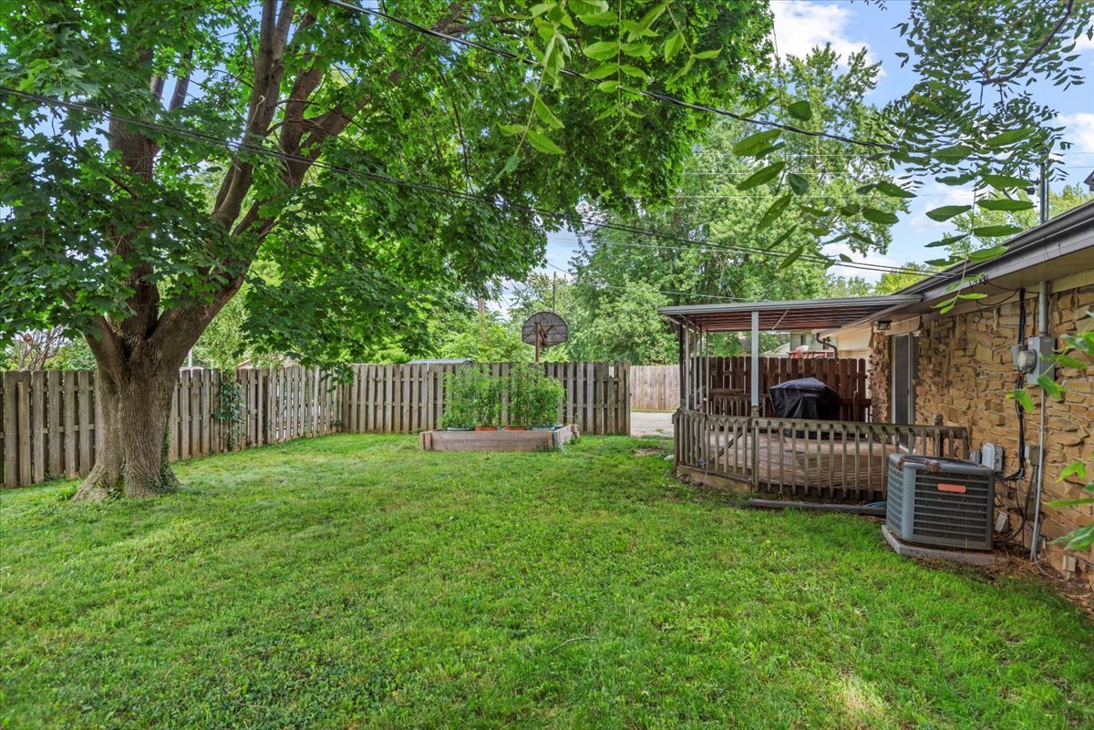15 Mesa Road, Springfield, IL 62702