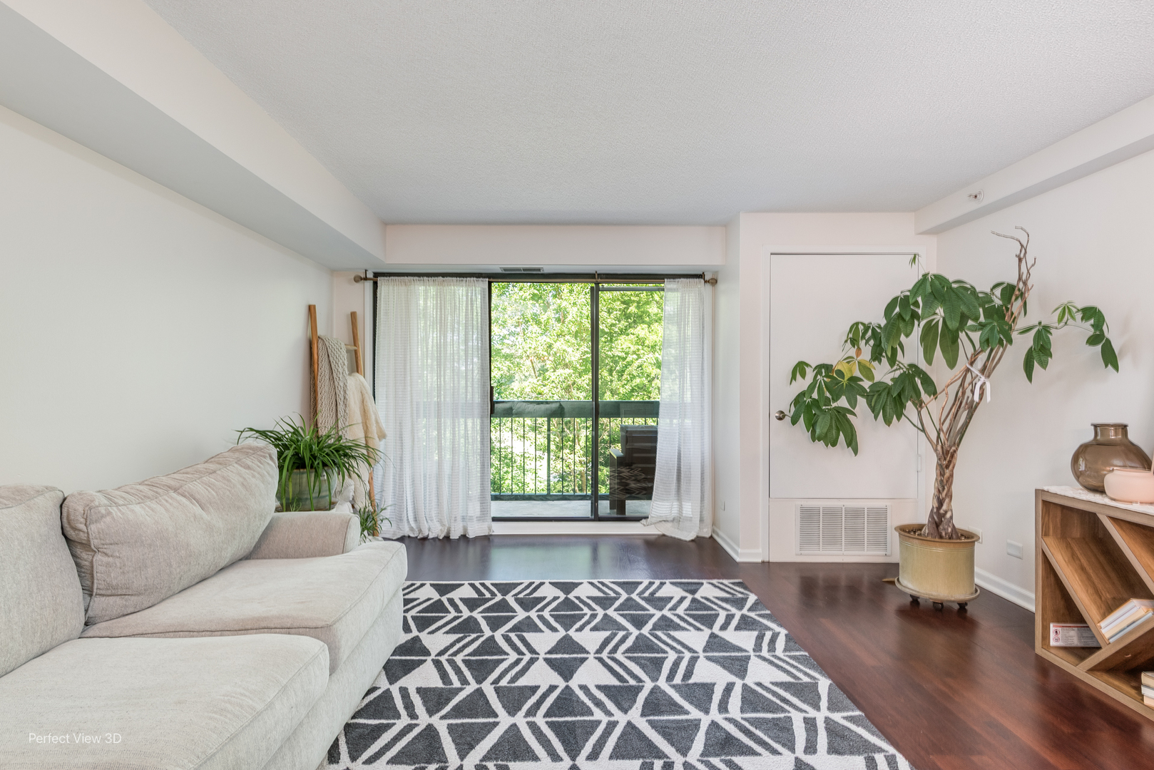 1800 Huntington Boulevard #203, Hoffman Estates, IL 60169