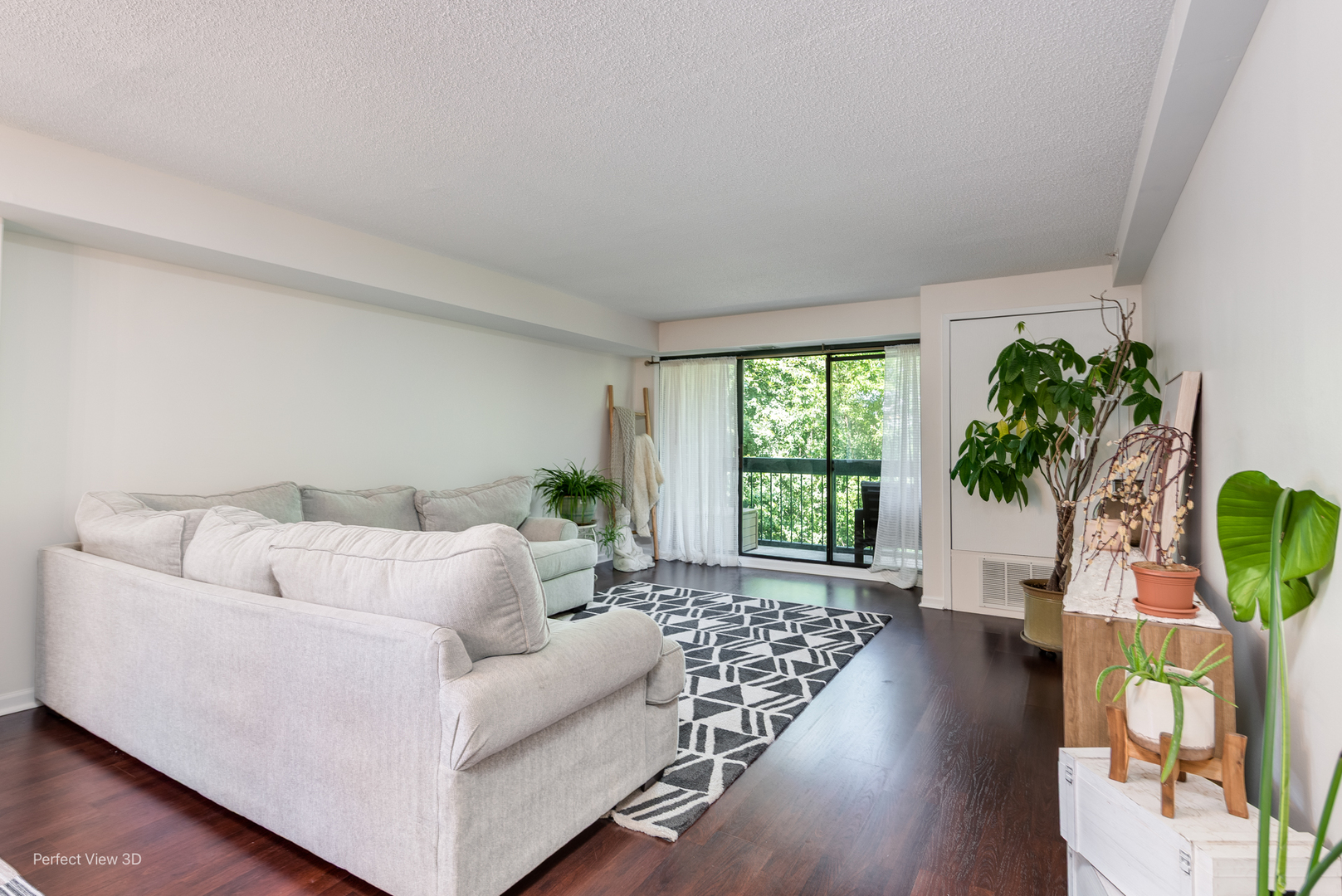 1800 Huntington Boulevard #203, Hoffman Estates, IL 60169