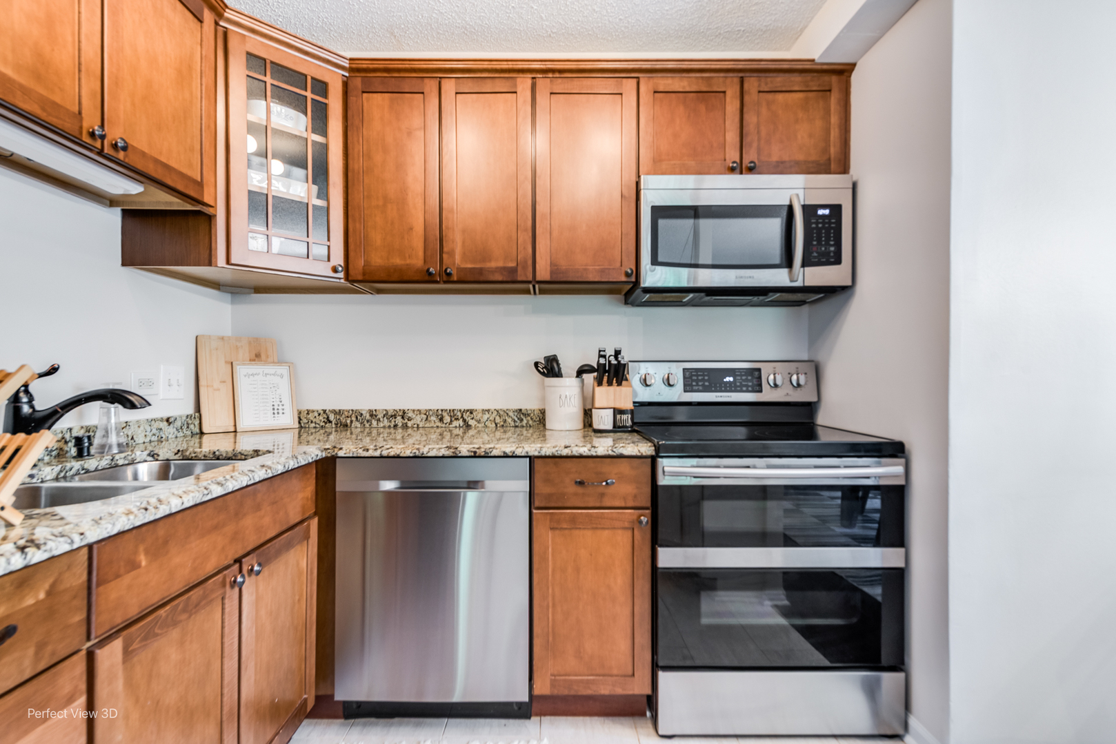 1800 Huntington Boulevard #203, Hoffman Estates, IL 60169