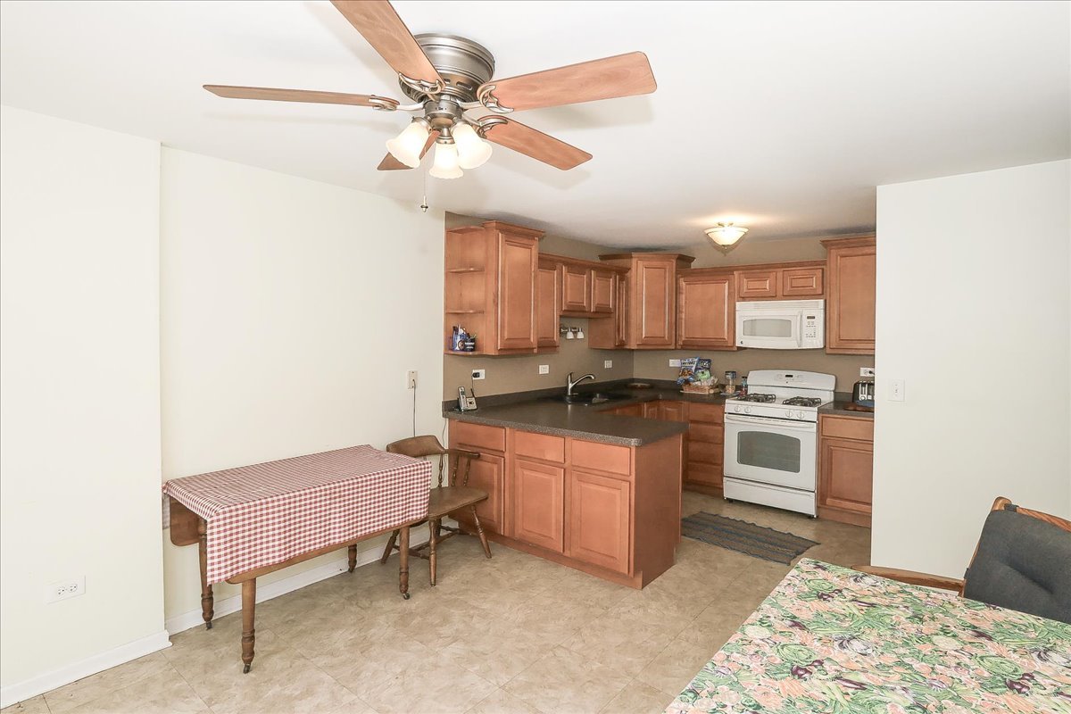 721 Dulles Road #B, Des Plaines, IL 60016