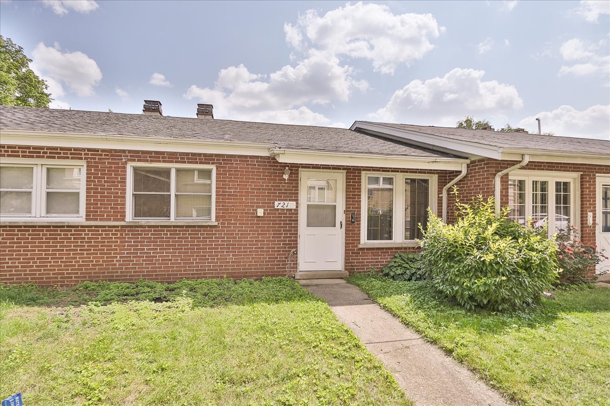 721 Dulles Road #B, Des Plaines, IL 60016