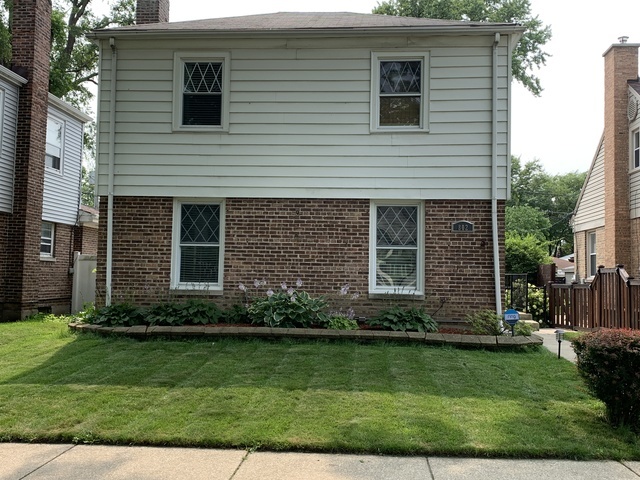 802 Bristol Avenue, Westchester, IL 60154