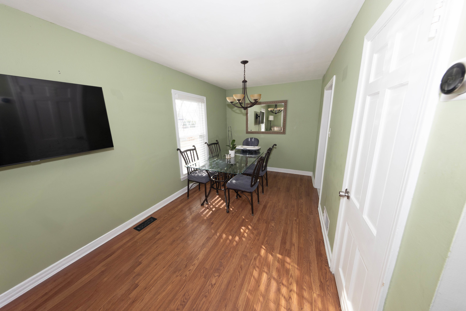 802 Bristol Avenue, Westchester, IL 60154