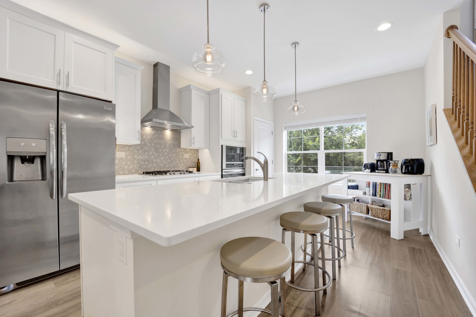 250 E Kenilworth Avenue, Villa Park, IL 60181
