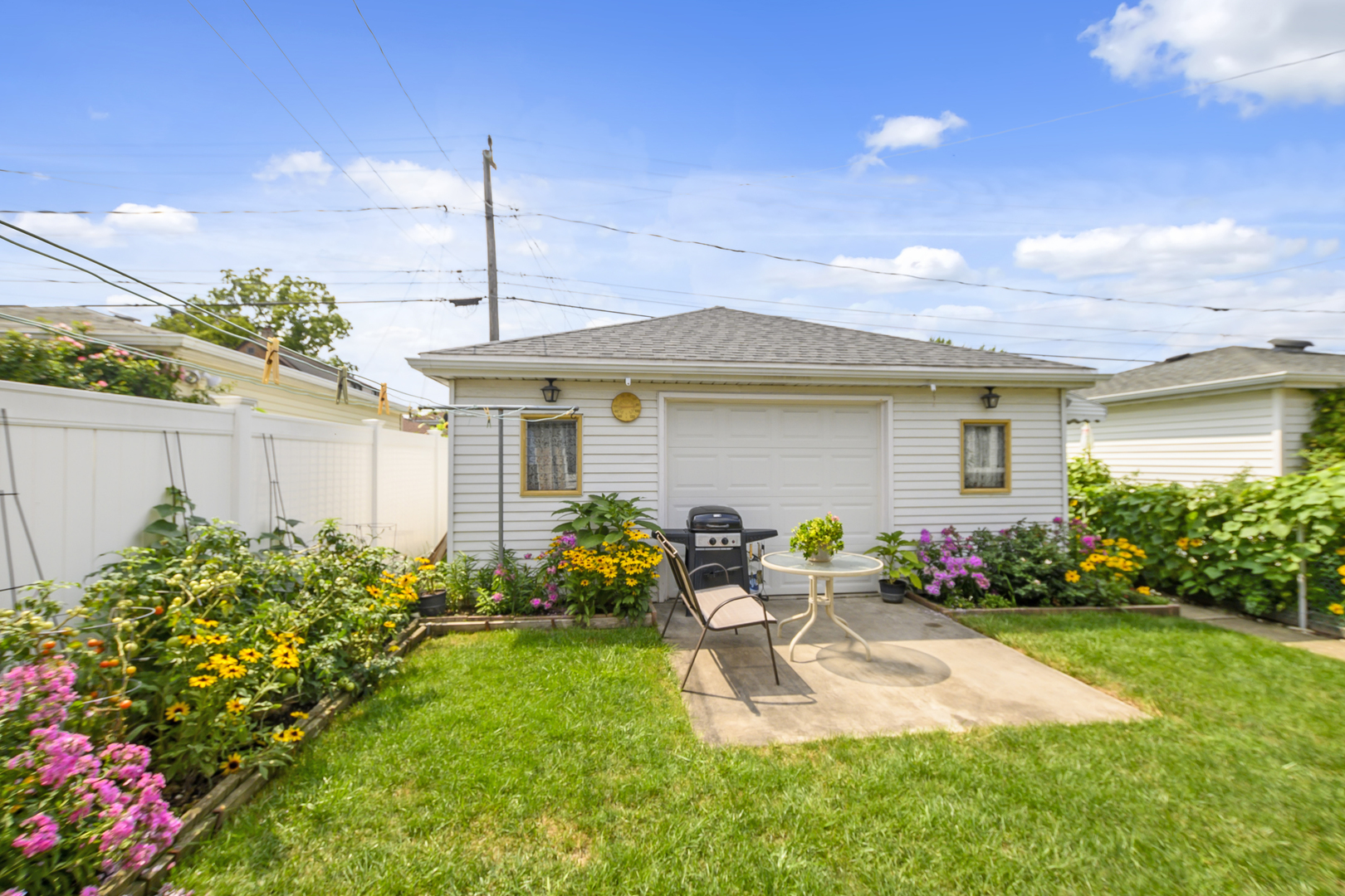 7740 Meade Avenue, Burbank, IL 60459
