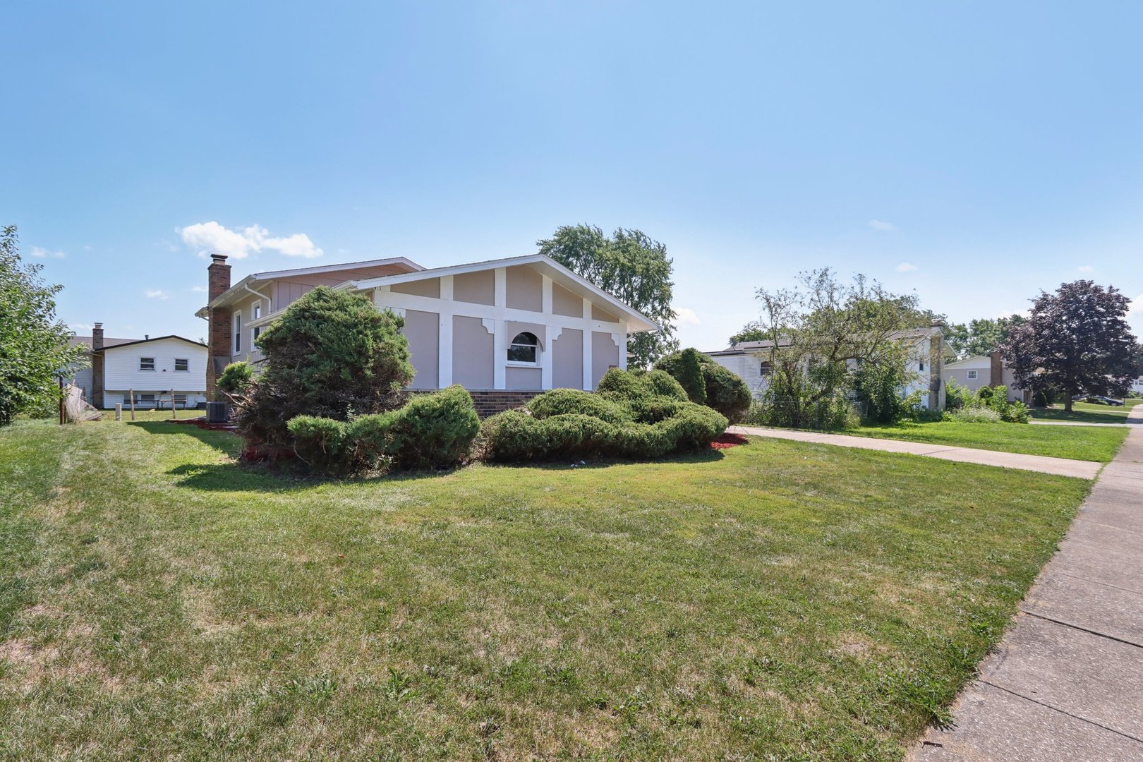 18853 Cedar Court, Country Club Hills, IL 60478