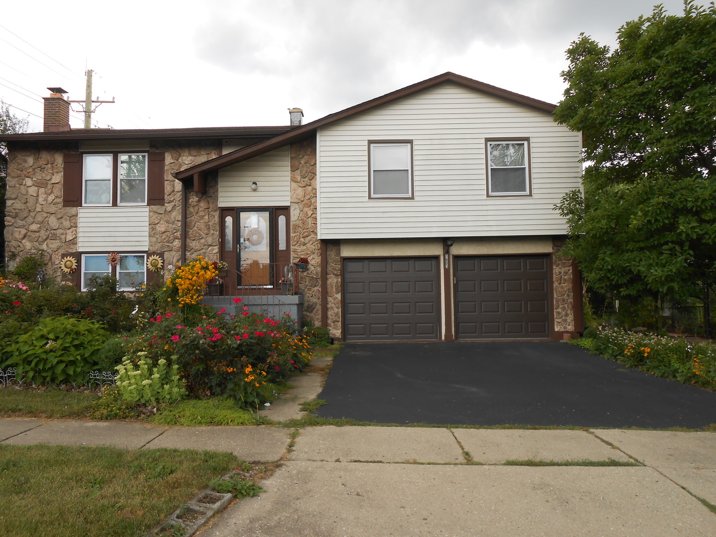 1603 Dakota Drive, Elk Grove Village, IL 60007
