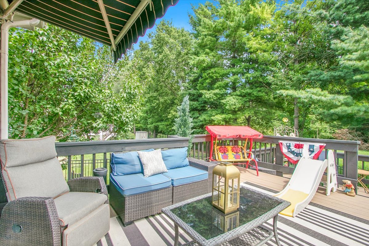 367 Wildwood Drive, North Aurora, IL 60542