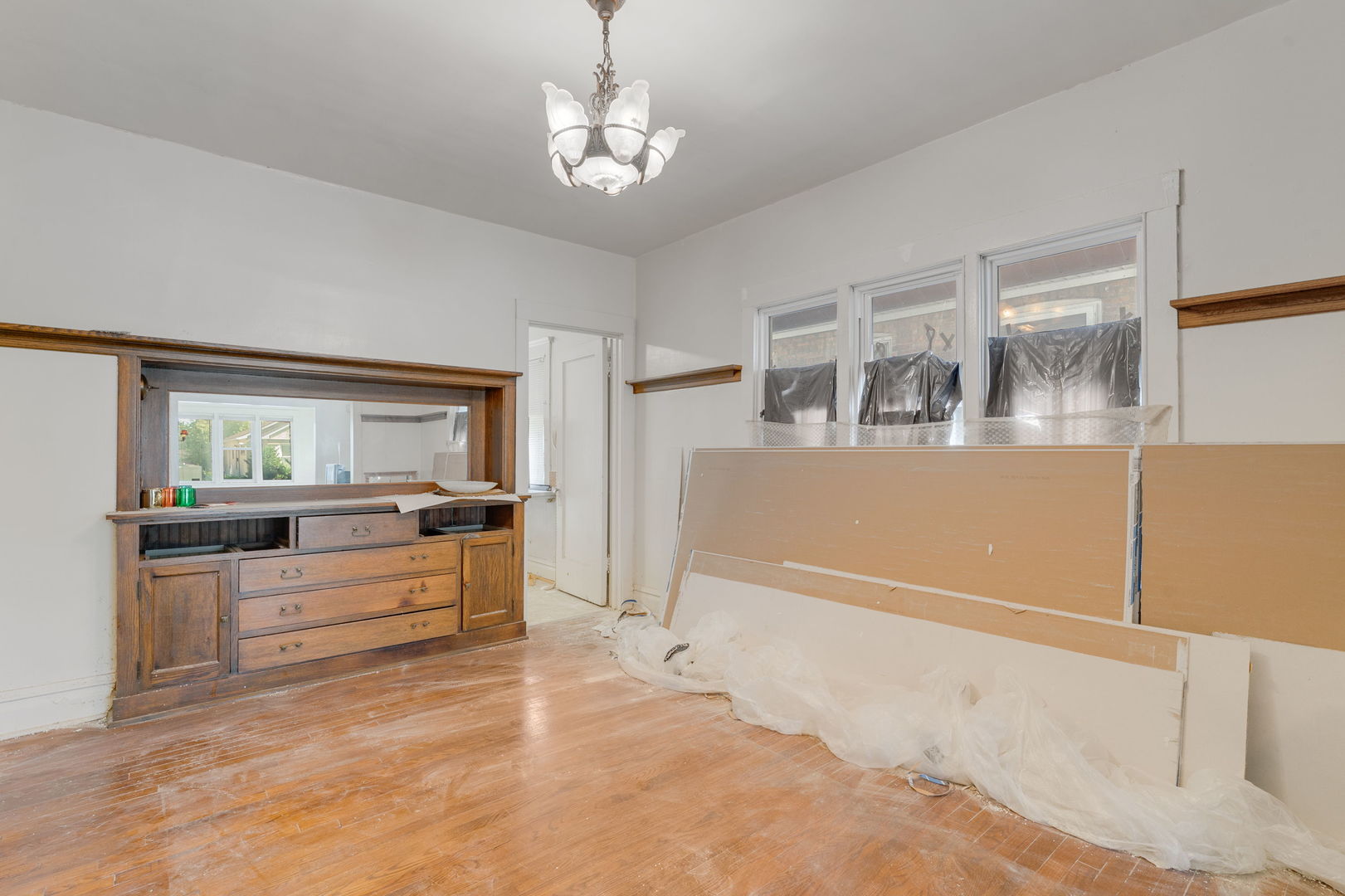 7617 S Crandon Avenue, Chicago, IL 60649