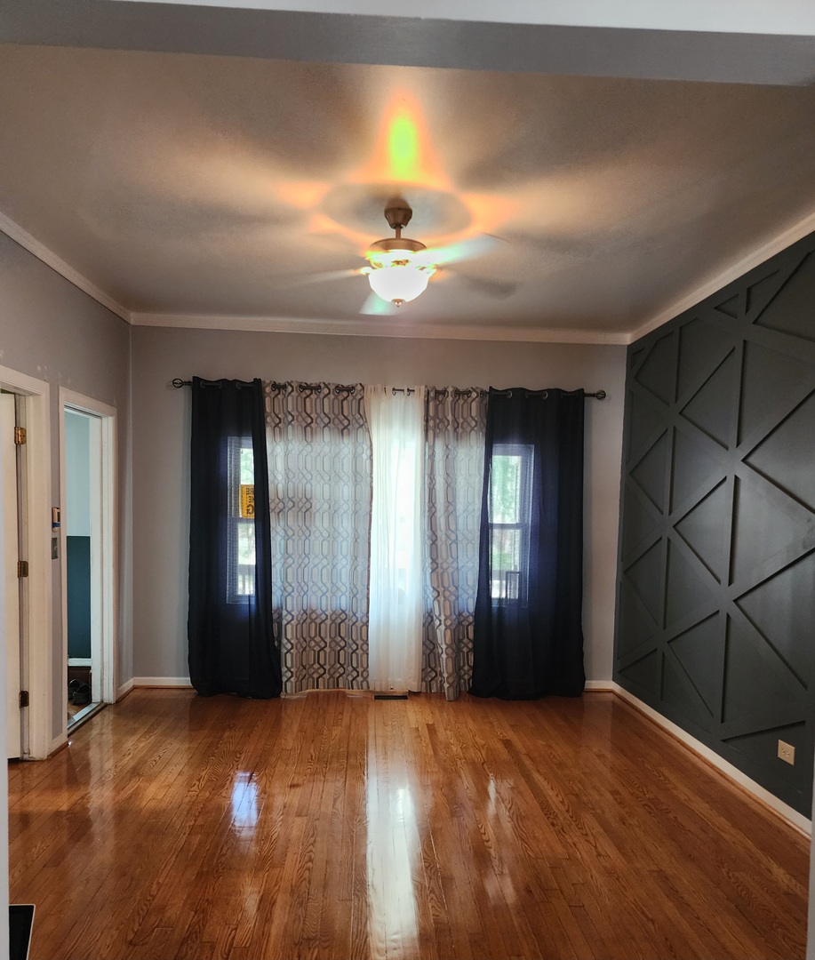 5807 W Walton Street, Chicago, IL 60651