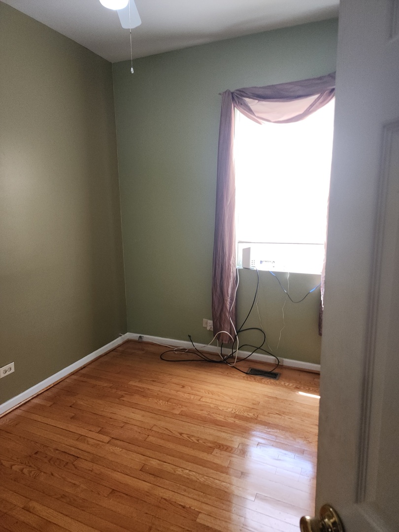 5807 W Walton Street, Chicago, IL 60651