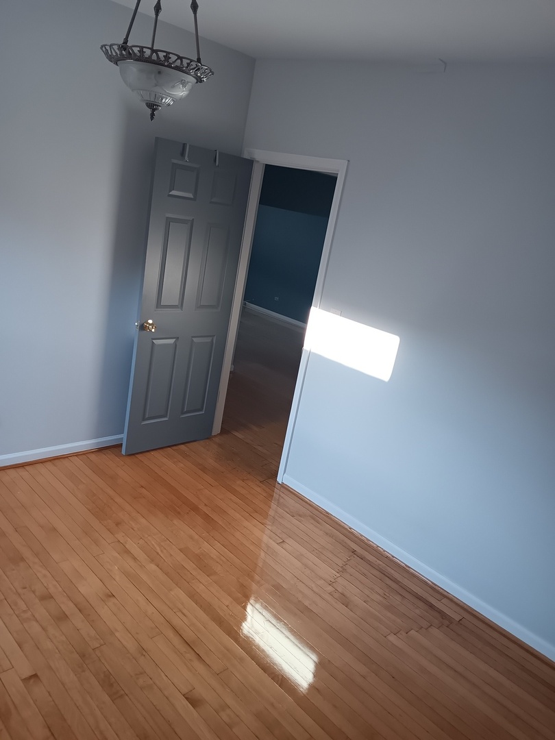 5807 W Walton Street, Chicago, IL 60651