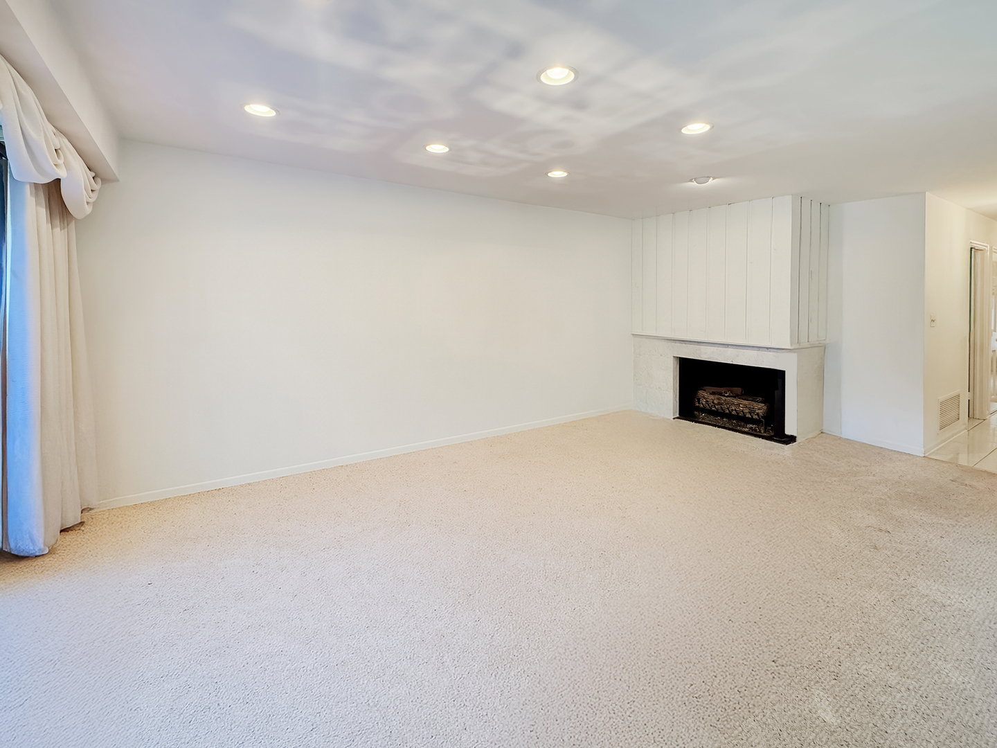 1935 Mission Hills Lane, Northbrook, IL 60062