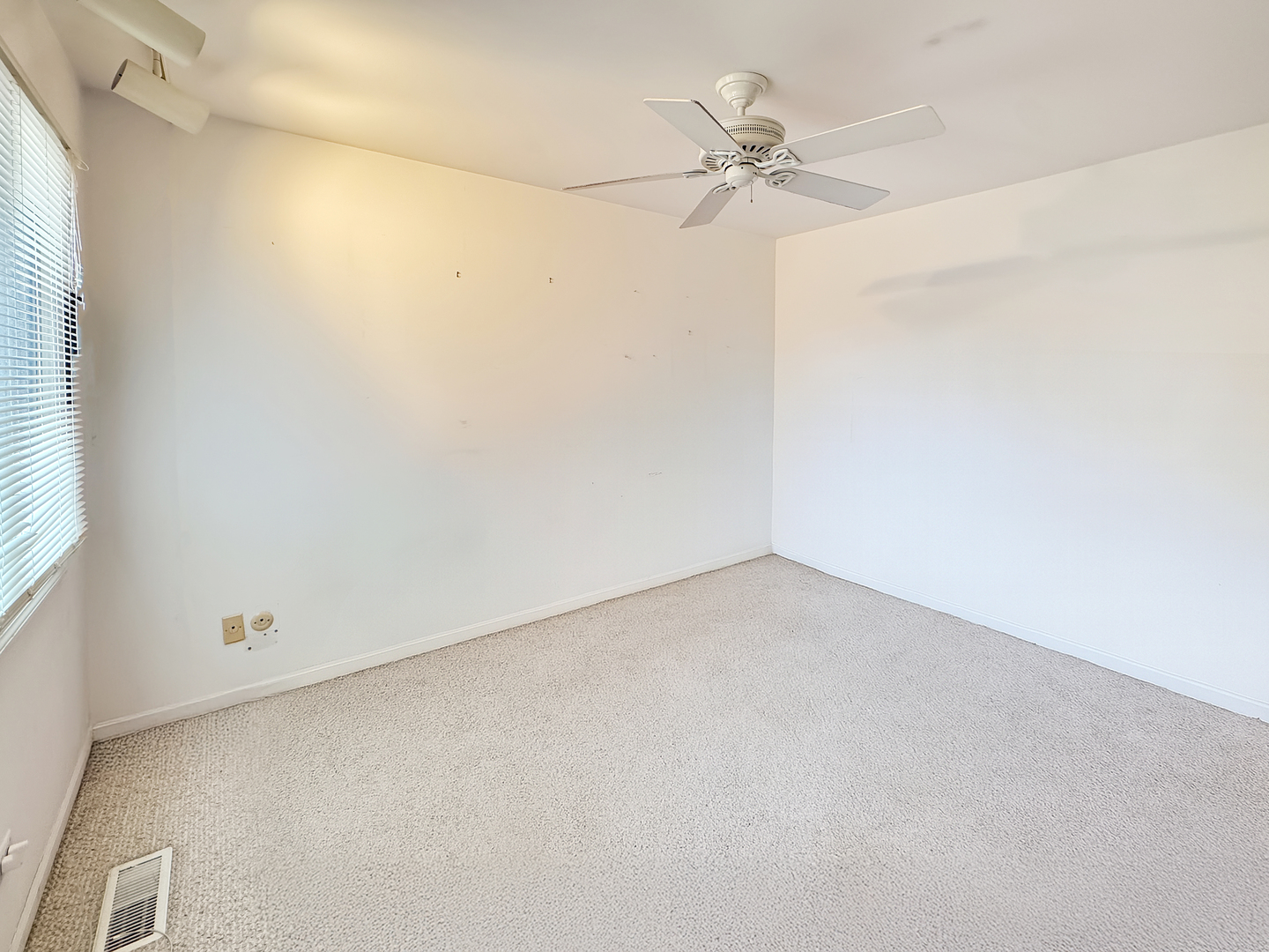 1935 Mission Hills Lane, Northbrook, IL 60062