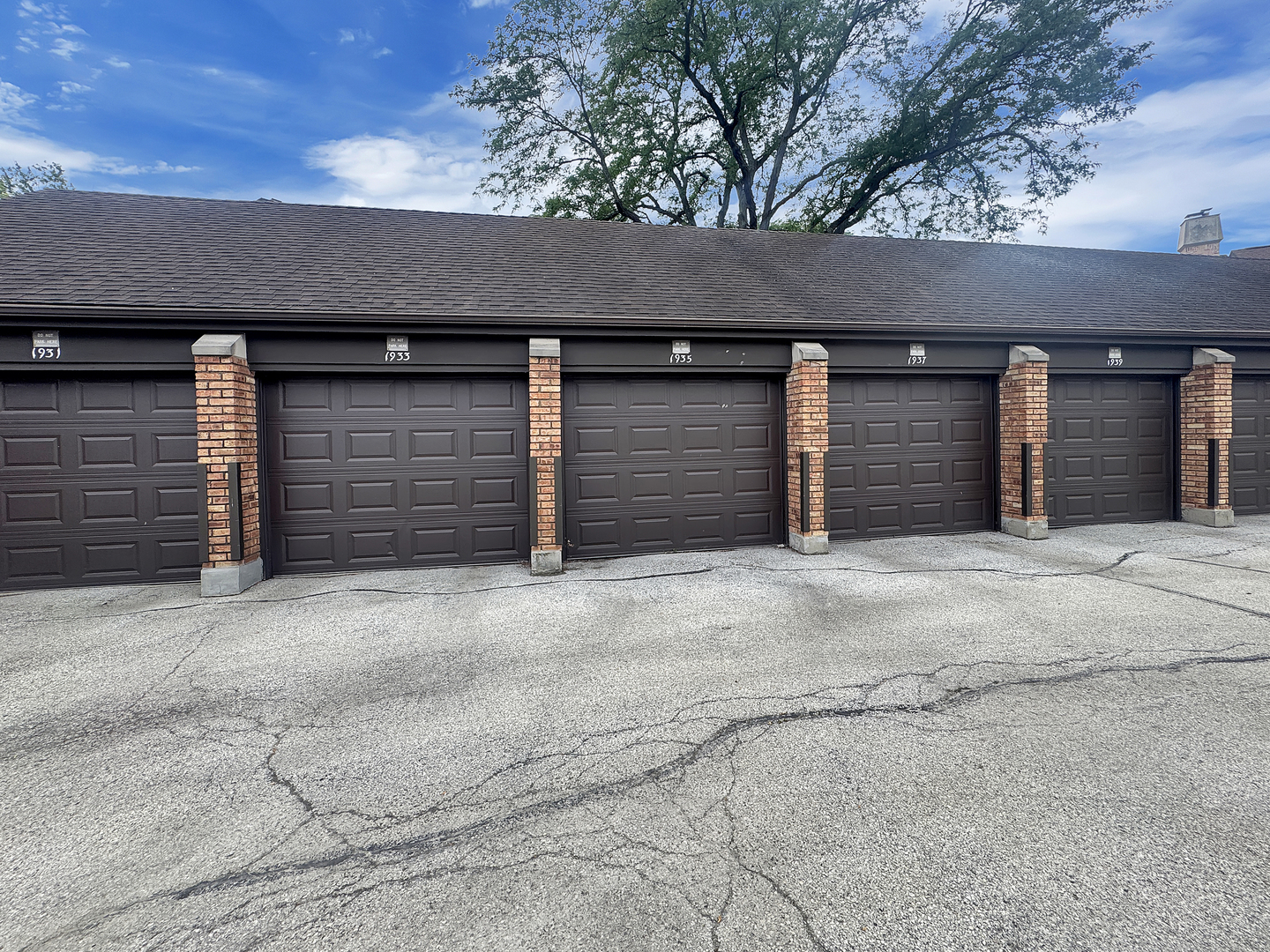 1935 Mission Hills Lane, Northbrook, IL 60062