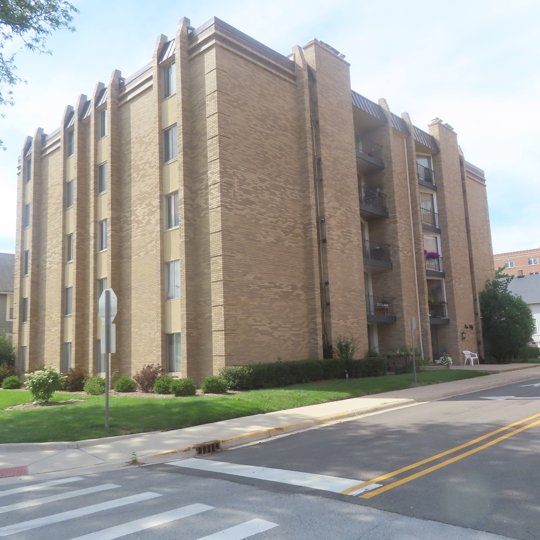 550 Ida Street #2NW, Des Plaines, IL 60016