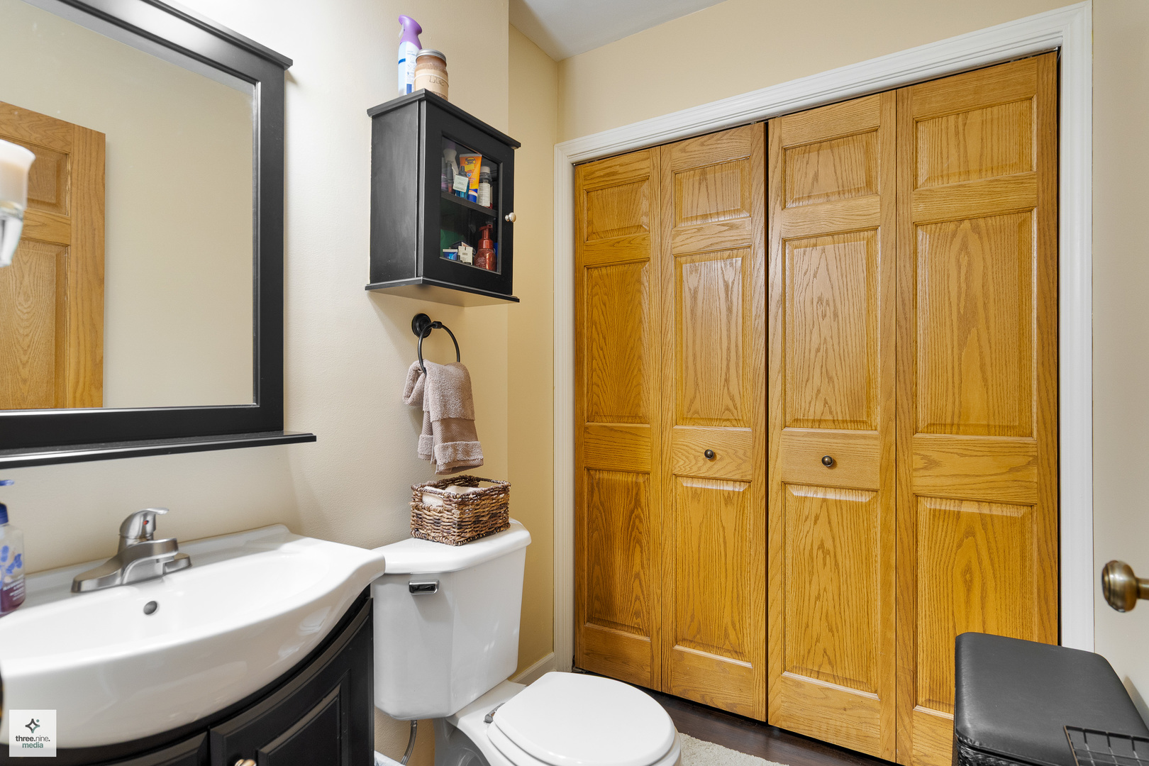 806 Ottawa Court, Carol Stream, IL 60188