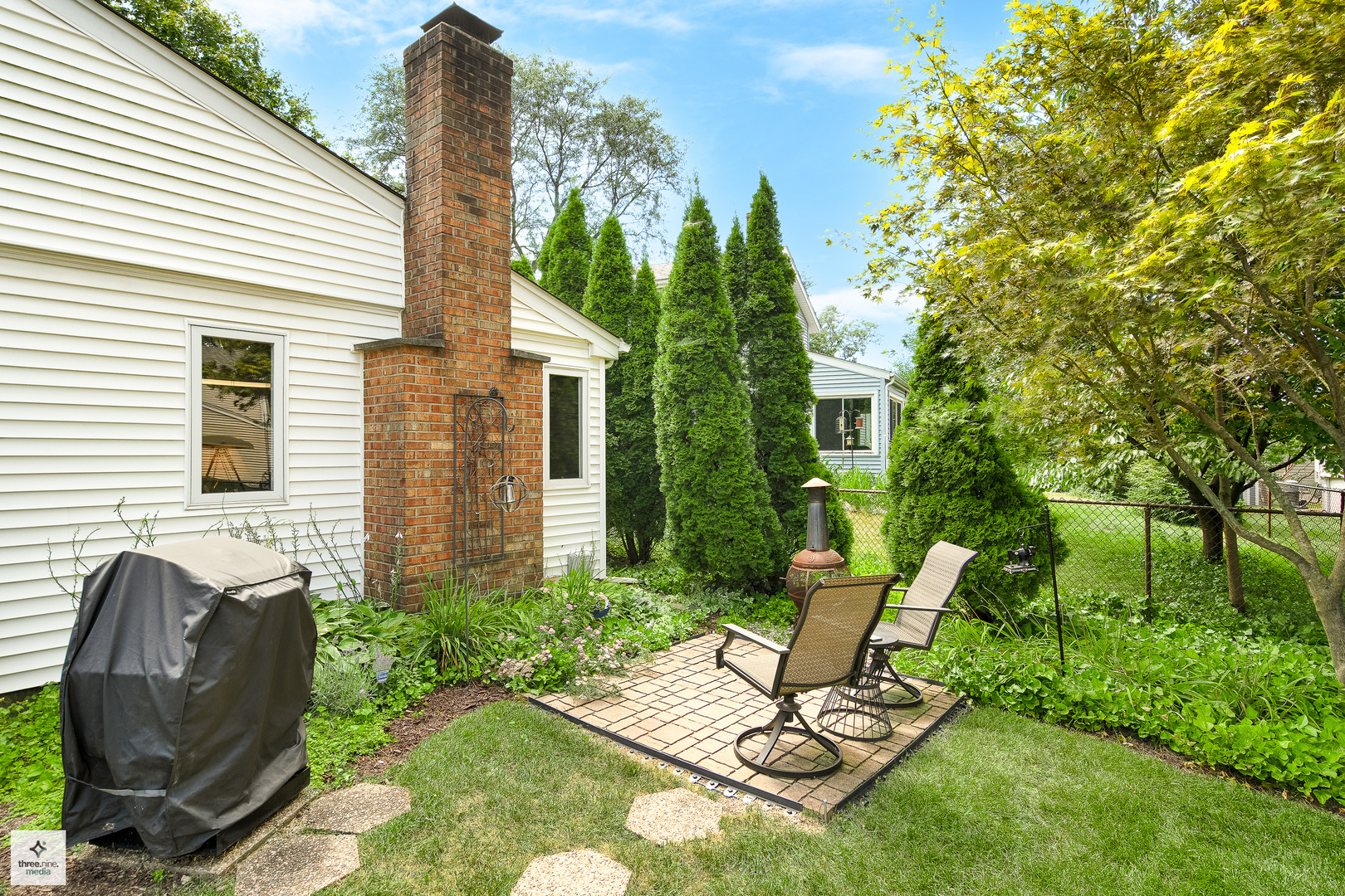 806 Ottawa Court, Carol Stream, IL 60188