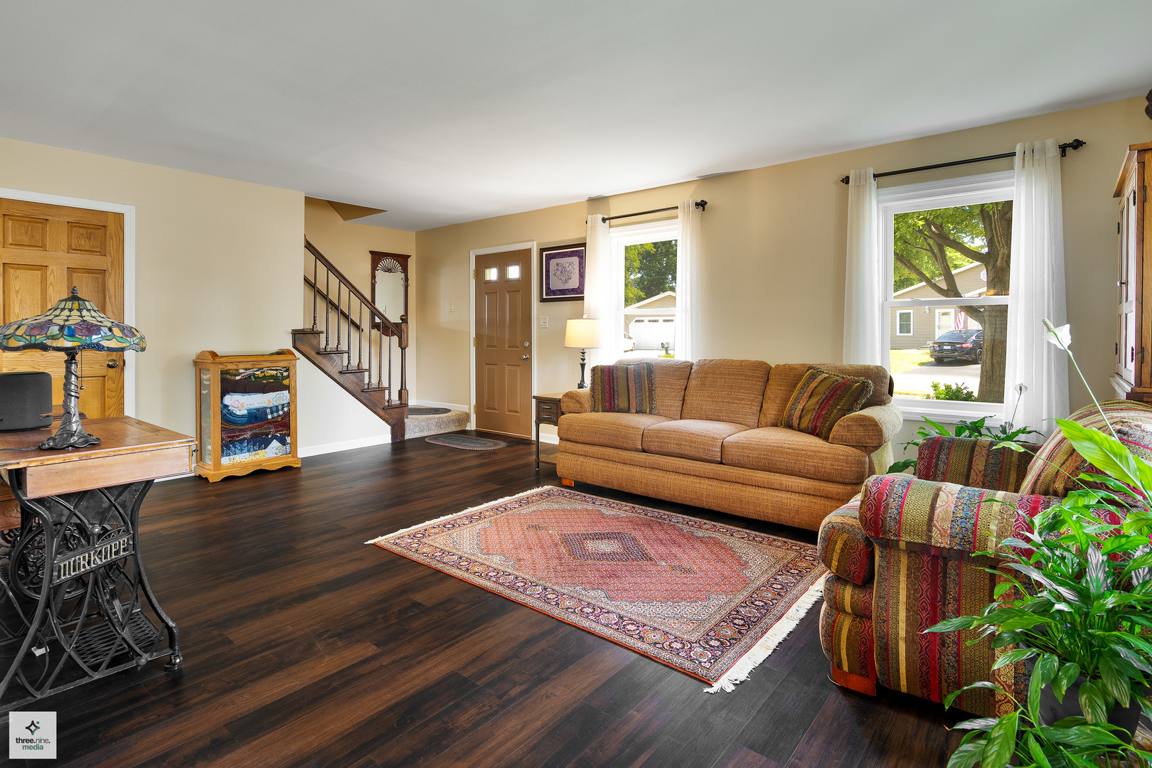 806 Ottawa Court, Carol Stream, IL 60188
